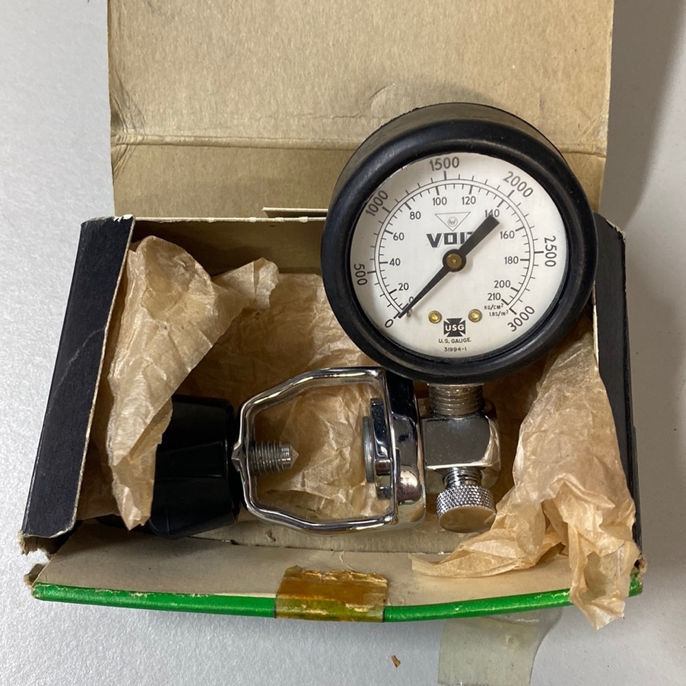 AMF VOIT Tank Pressure Gauge DS 107 w/Original Packaging Vintage Circa 1950’s​